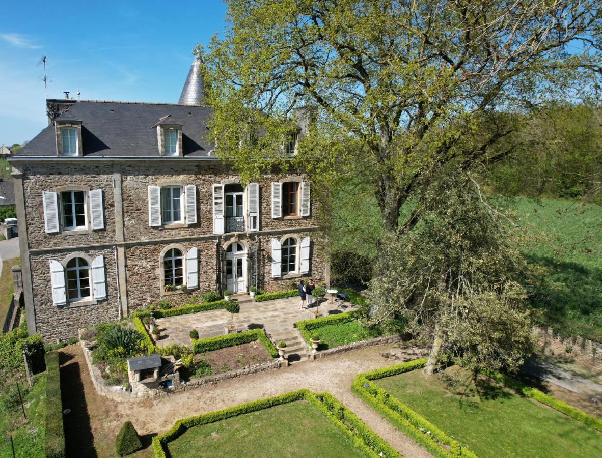 Le Manoir De La Bigotiere Bed & Breakfast Pleslin-Trigavou Bagian luar foto