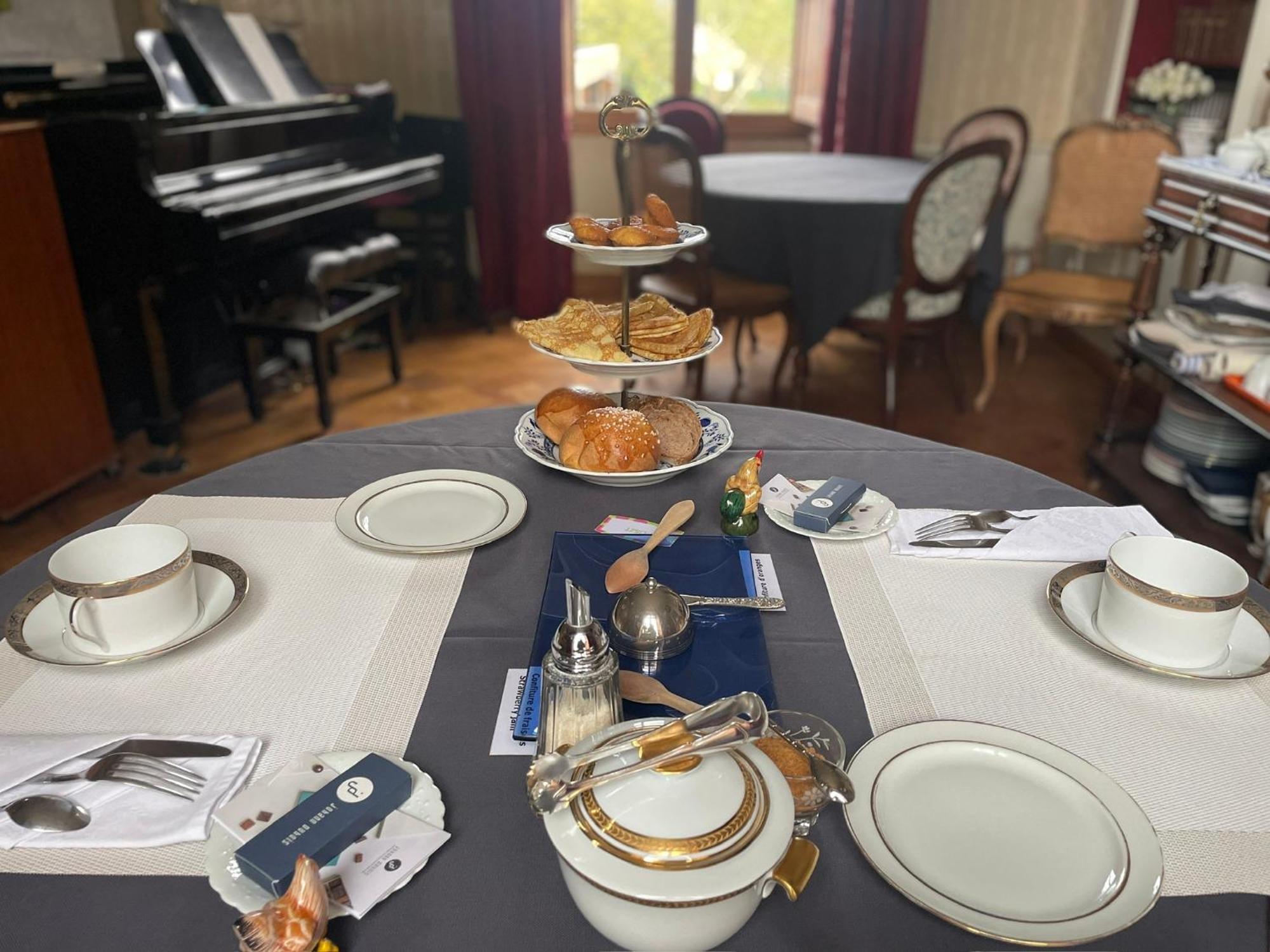 Le Manoir De La Bigotiere Bed & Breakfast Pleslin-Trigavou Bagian luar foto