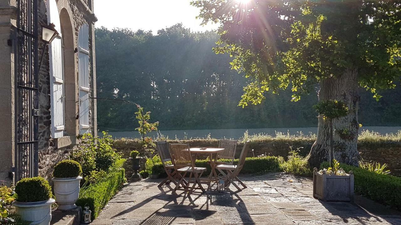 Le Manoir De La Bigotiere Bed & Breakfast Pleslin-Trigavou Bagian luar foto