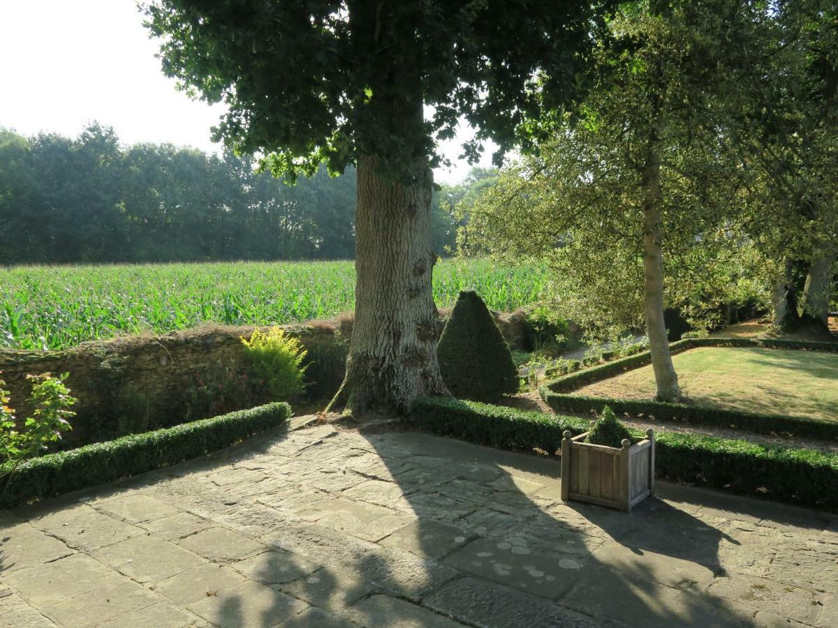 Le Manoir De La Bigotiere Bed & Breakfast Pleslin-Trigavou Bagian luar foto