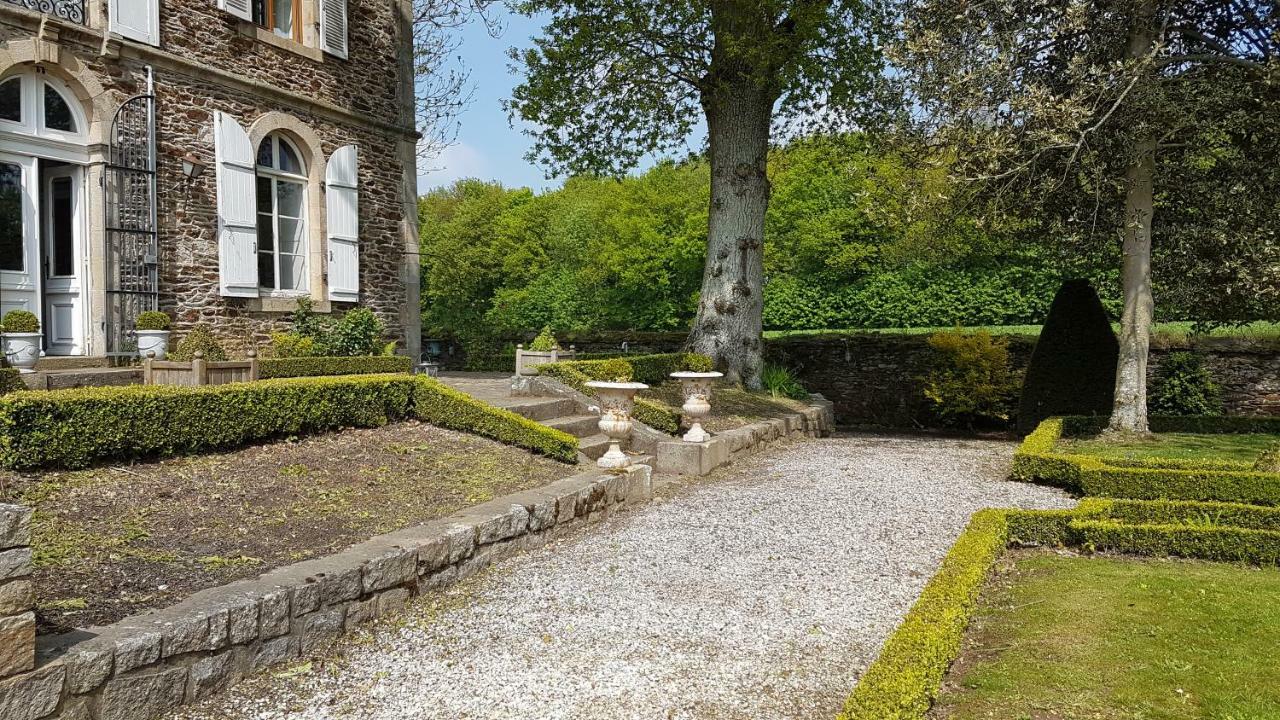 Le Manoir De La Bigotiere Bed & Breakfast Pleslin-Trigavou Bagian luar foto