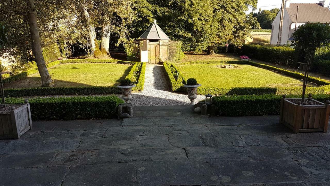 Le Manoir De La Bigotiere Bed & Breakfast Pleslin-Trigavou Bagian luar foto