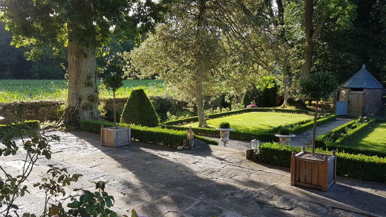 Le Manoir De La Bigotiere Bed & Breakfast Pleslin-Trigavou Bagian luar foto